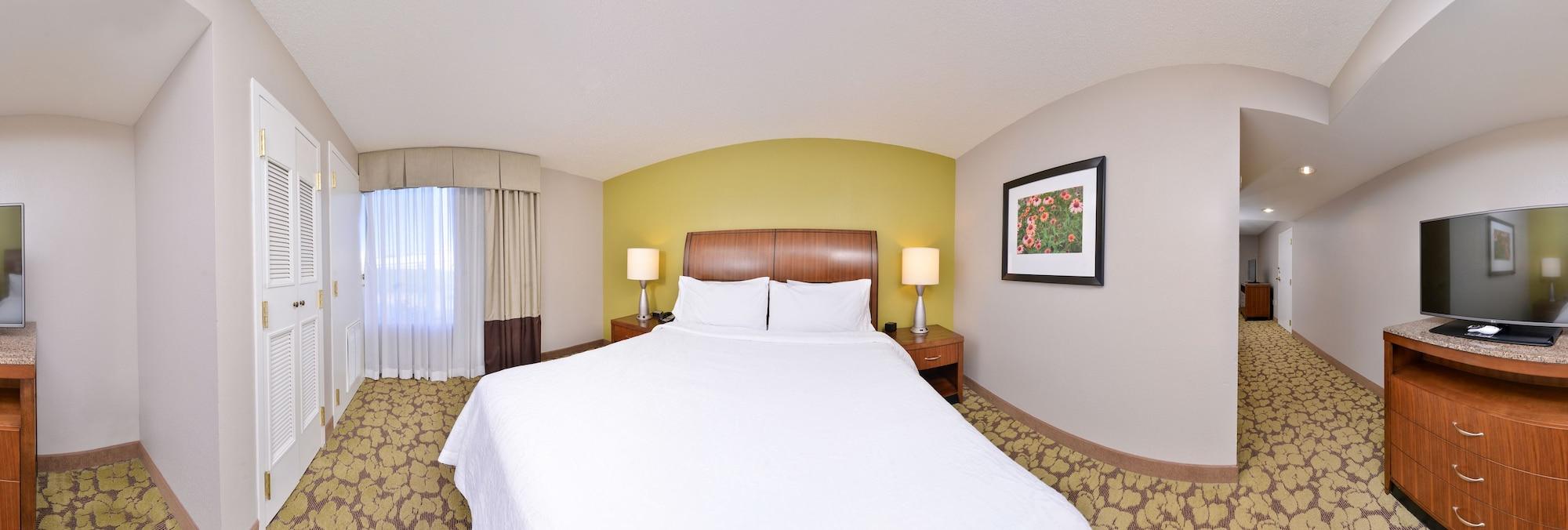 Hilton Garden Inn Indianapolis/Кармел Экстерьер фото