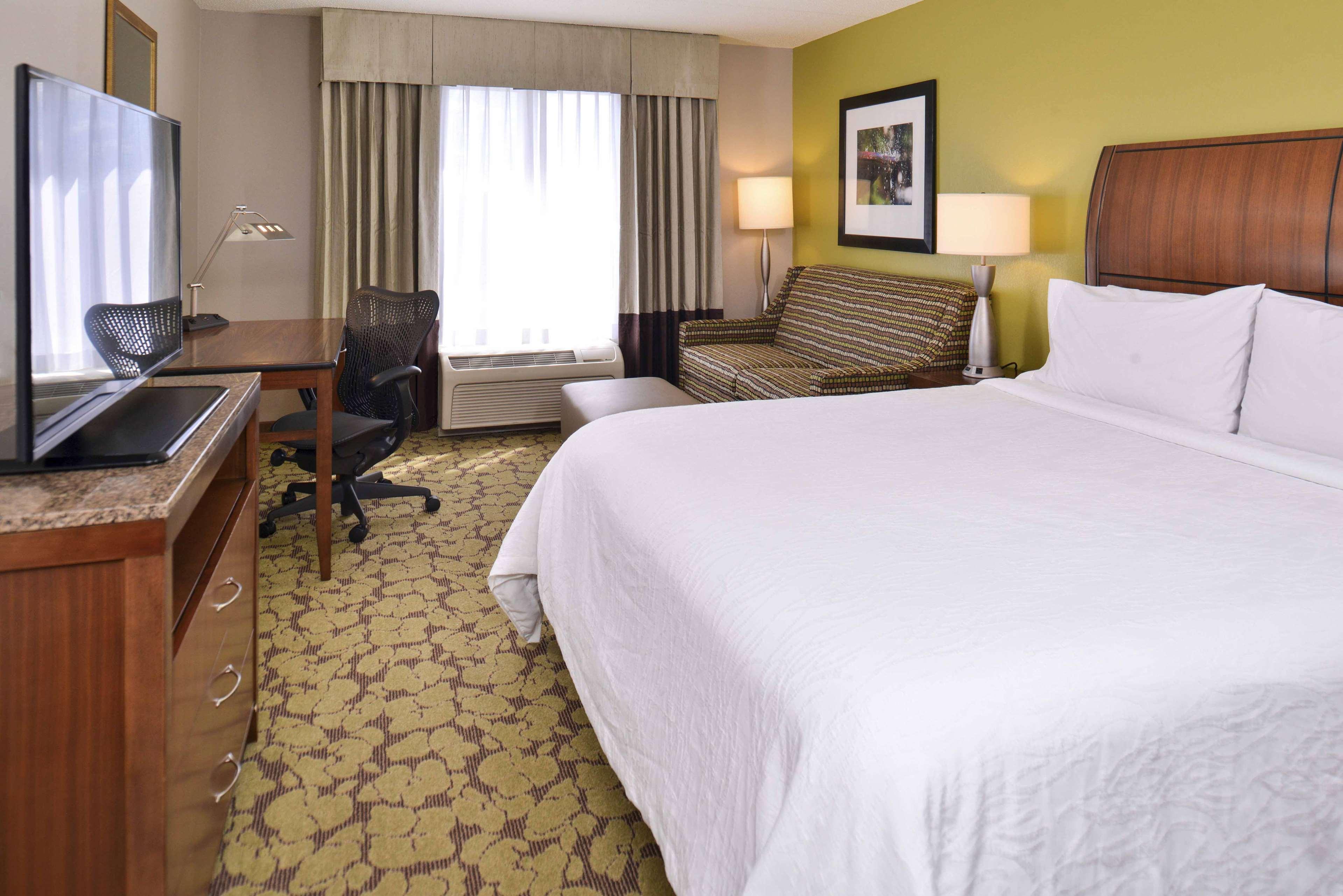 Hilton Garden Inn Indianapolis/Кармел Экстерьер фото
