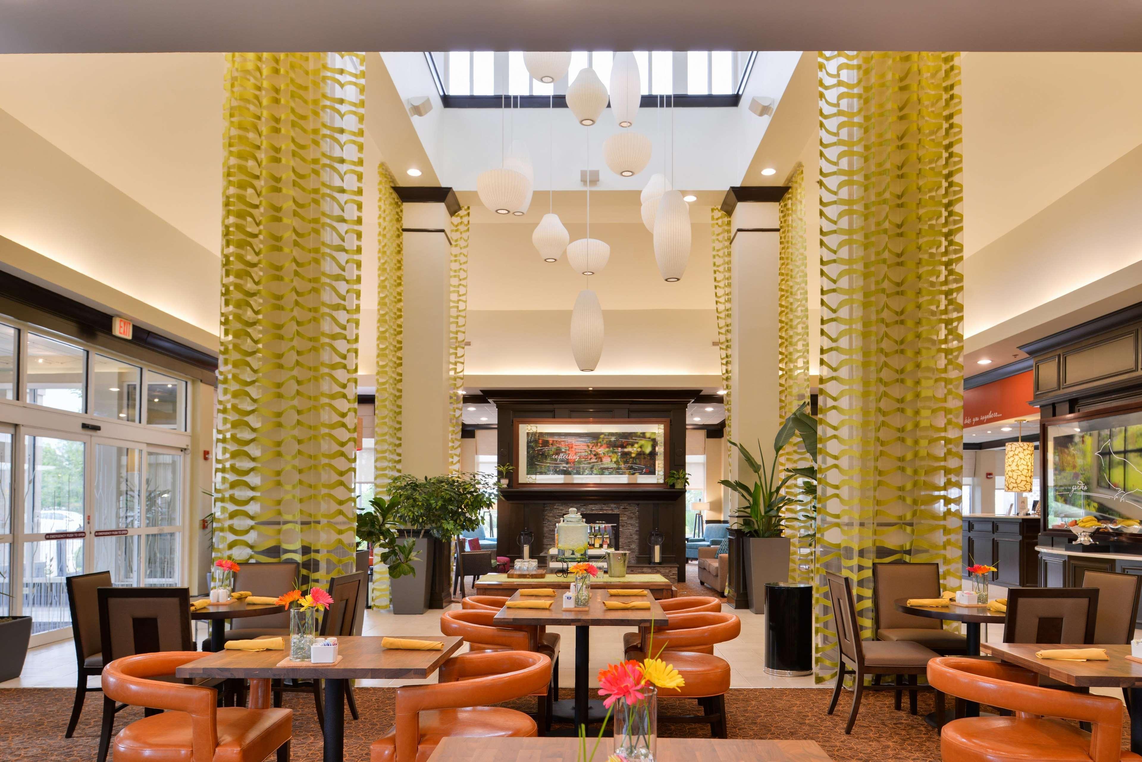 Hilton Garden Inn Indianapolis/Кармел Экстерьер фото