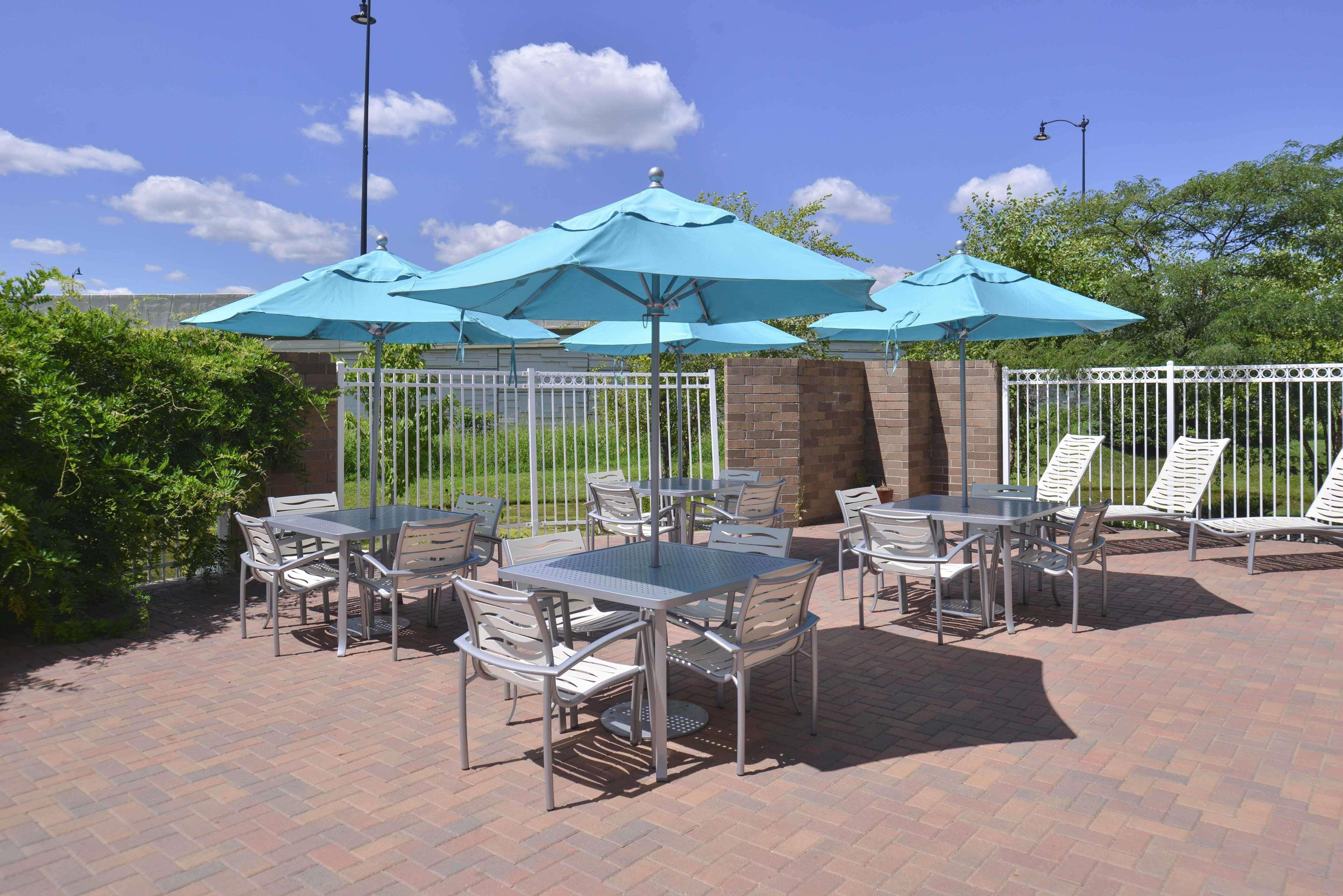 Hilton Garden Inn Indianapolis/Кармел Экстерьер фото