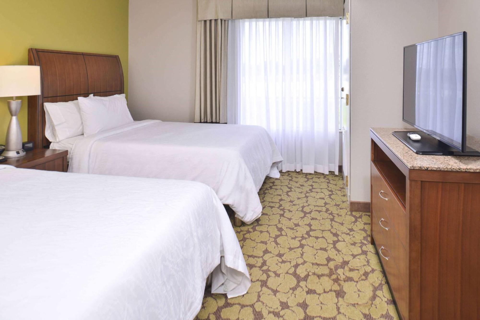 Hilton Garden Inn Indianapolis/Кармел Экстерьер фото