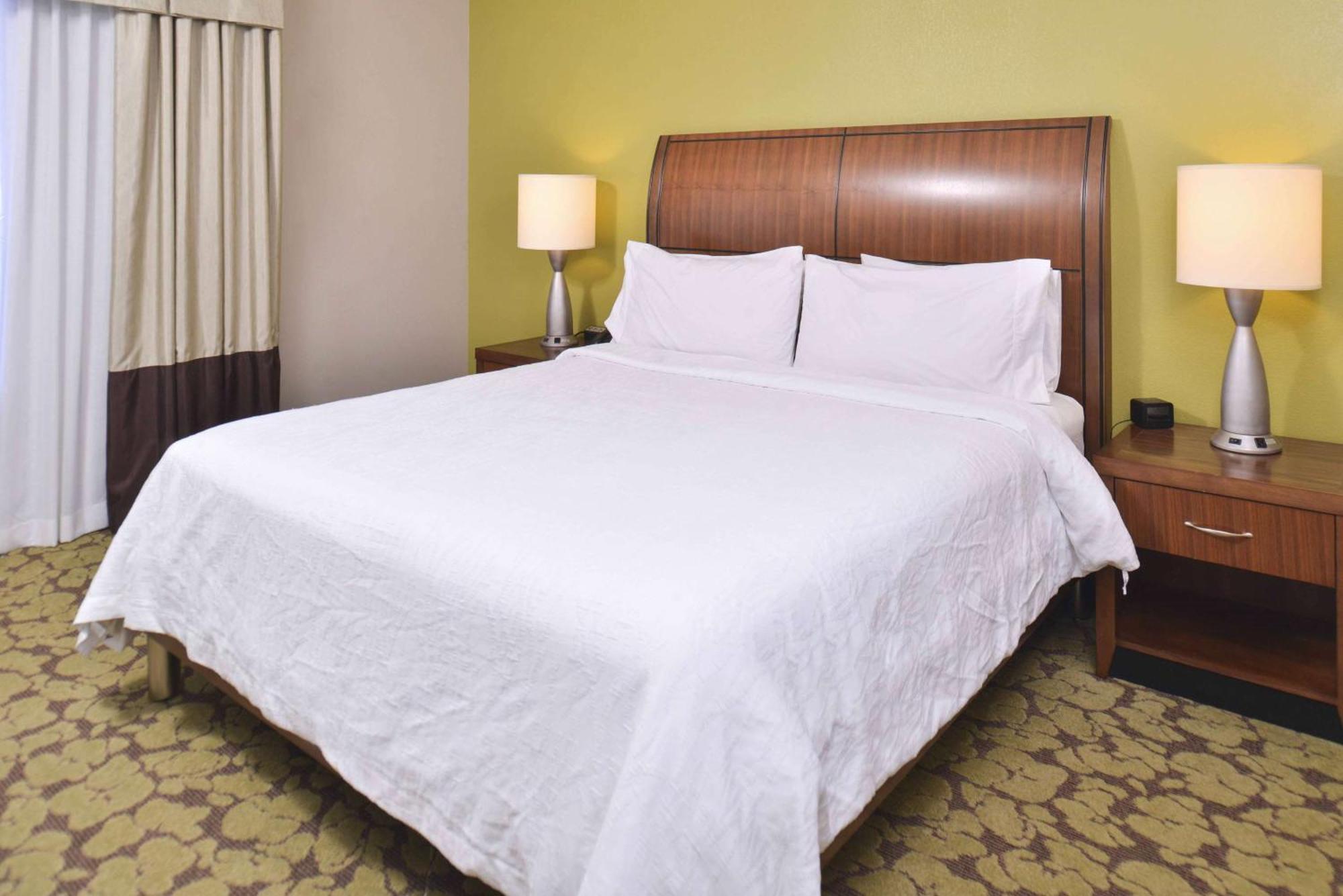 Hilton Garden Inn Indianapolis/Кармел Экстерьер фото